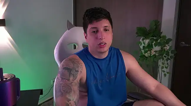 Snapshot of appolo_allen chatting on 8, 12, 2024 appolo allen online show from 8, 12, 2024