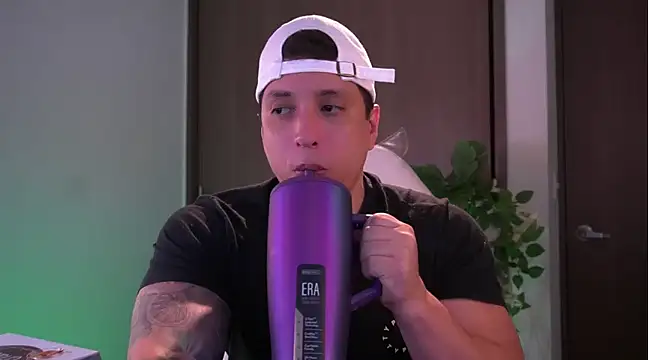 Snapshot of appolo_allen chatting on 16, 12, 2024 appolo allen online show from 16, 12, 2024