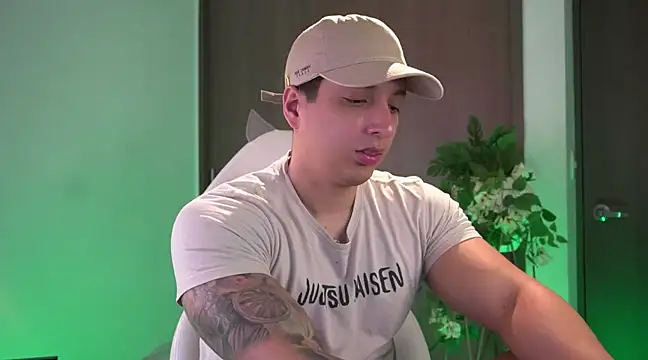 Snapshot of appolo_allen chatting on 19, 12, 2024 appolo allen online show from 19, 12, 2024