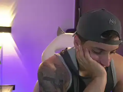 Snapshot of appolo_allen chatting on 25, 1, 2025 appolo allen online show from 25, 1, 2025