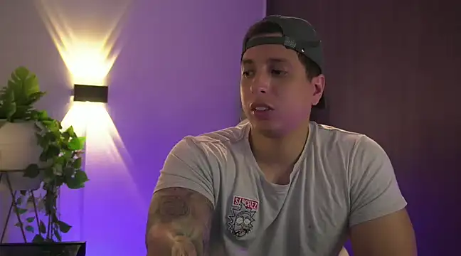 Snapshot of appolo_allen chatting on 3, 2, 2025 appolo allen online show from 3, 2, 2025