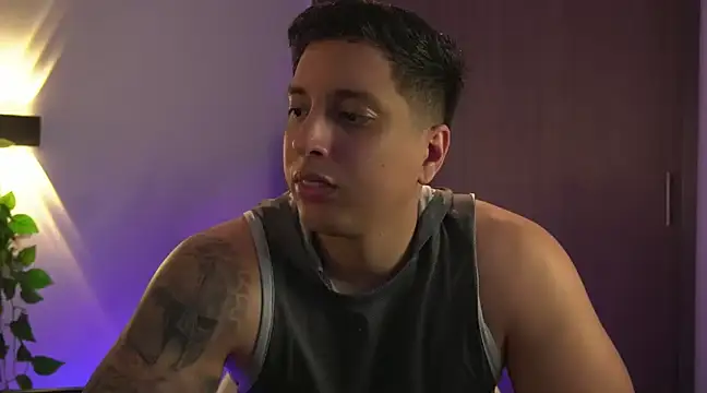 Snapshot of appolo_allen chatting on 13, 2, 2025 appolo allen online show from 13, 2, 2025