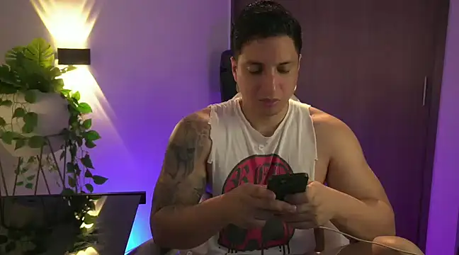 Snapshot of appolo_allen chatting on 14, 2, 2025 appolo allen online show from 14, 2, 2025