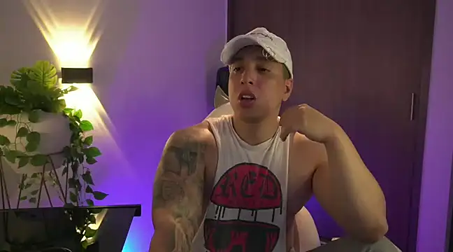 Snapshot of appolo_allen chatting on 15, 2, 2025 appolo allen online show from 15, 2, 2025