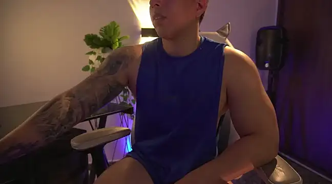 Snapshot of appolo_allen chatting on 3, 3, 2025 appolo allen online show from 3, 3, 2025