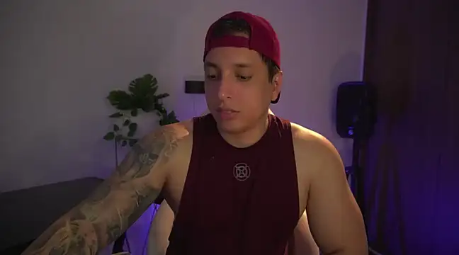 Snapshot of appolo_allen chatting on 6, 3, 2025 appolo allen online show from 6, 3, 2025