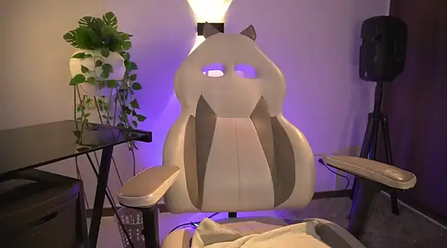 Snapshot of appolo_allen chatting on 7, 3, 2025 appolo allen online show from 7, 3, 2025