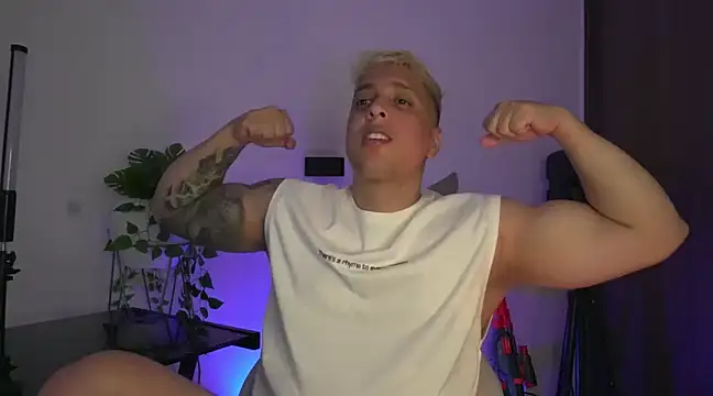 Snapshot of appolo_allen chatting on 19, 3, 2025 appolo allen online show from 19, 3, 2025