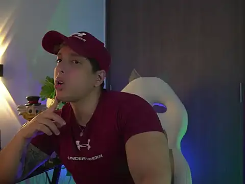 Snapshot of appolo_allen chatting on 14, 9, 2025 appolo allen online show from 14, 9, 2025