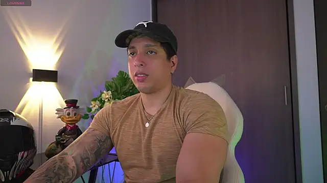 Snapshot of appolo_allen chatting on 19, 9, 2025 appolo allen online show from 19, 9, 2025