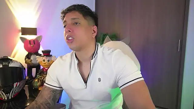 Snapshot of appolo_allen chatting on 6, 10, 2025 appolo allen online show from 6, 10, 2025