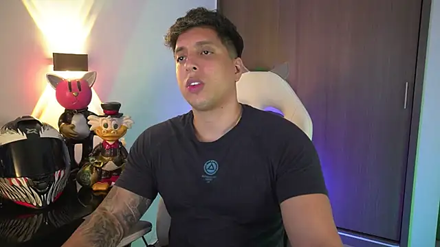 Snapshot of appolo_allen chatting on 8, 10, 2025 appolo allen online show from 8, 10, 2025