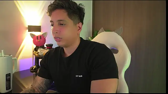 Snapshot of appolo_allen chatting on 13, 10, 2025 appolo allen online show from 13, 10, 2025