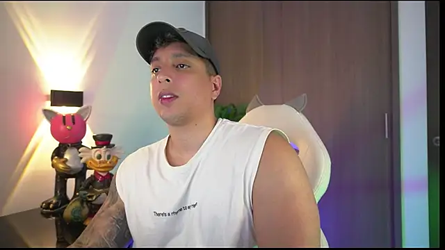 Snapshot of appolo_allen chatting on 17, 10, 2025 appolo allen online show from 17, 10, 2025