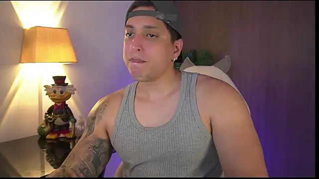 Snapshot of appolo_allen chatting on 8, 11, 2025 appolo allen online show from 8, 11, 2025