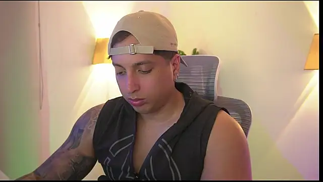 Snapshot of appolo_allen chatting on 21, 11, 2025 appolo allen online show from 21, 11, 2025