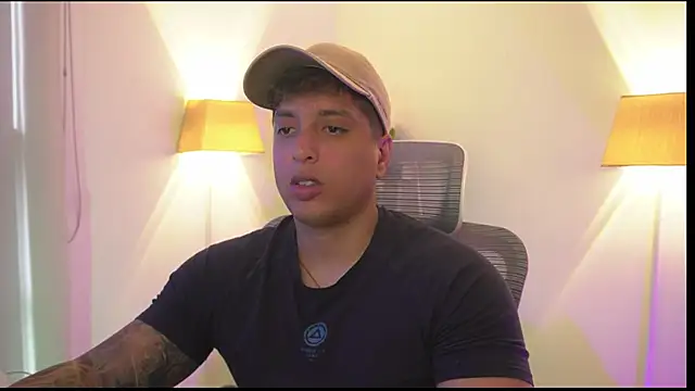 Snapshot of appolo_allen chatting on 23, 11, 2025 appolo allen online show from 23, 11, 2025