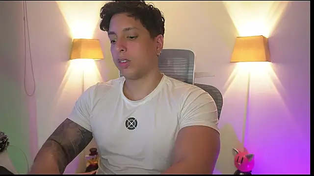 Snapshot of appolo_allen chatting on 30, 11, 2025 appolo allen online show from 30, 11, 2025