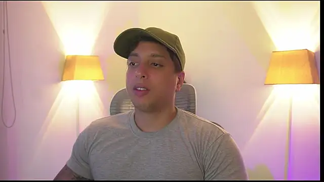 Snapshot of appolo_allen chatting on 4, 12, 2025 appolo allen online show from 4, 12, 2025