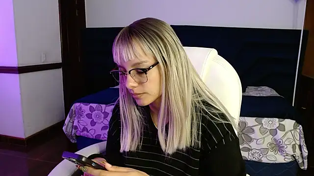 Snapshot of peyton_golden1 chatting on 3, 2, 2026 peyton golden1 online show from 3, 2, 2026