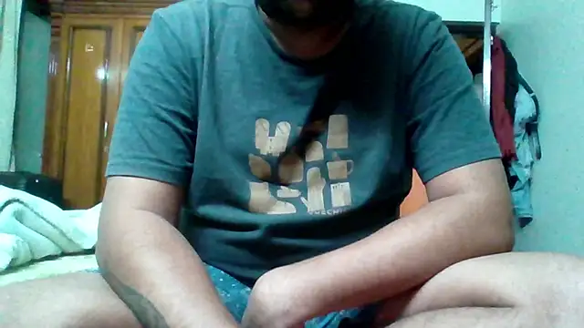 Snapshot of whoreboi98 chatting on 5, 1, 2025 whoreboi98 online show from 5, 1, 2025