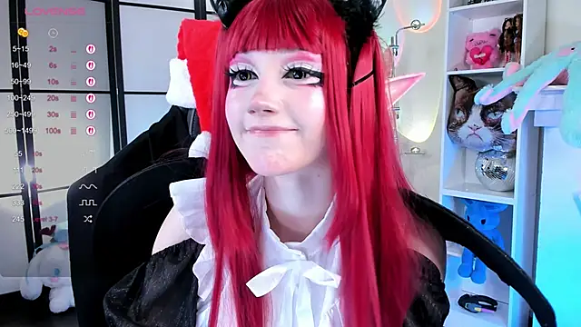 Snapshot of LilithLin chatting on 4, 12, 2025 LilithLin online show from 4, 12, 2025