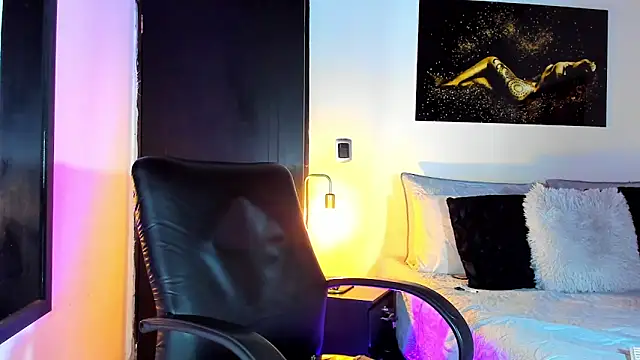 KimberlyBanks2 online show from 19, 1, 2025