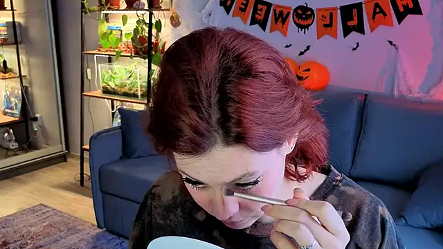 Snapshot of Your_Corvus chatting on 22, 10, 2025 Your Corvus online show from 22, 10, 2025