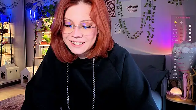 Snapshot of Your_Corvus chatting on 11, 11, 2025 Your Corvus online show from 11, 11, 2025