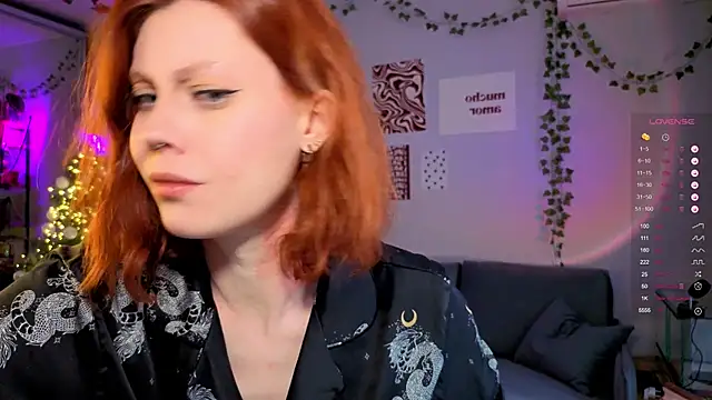 Snapshot of Your_Corvus chatting on 15, 12, 2025 Your Corvus online show from 15, 12, 2025