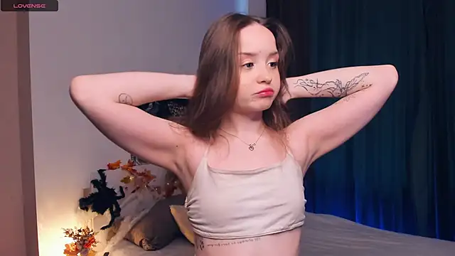 Snapshot of RenetTolken chatting on 30, 10, 2025 RenetTolken online show from 30, 10, 2025