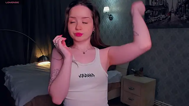 Snapshot of RenetTolken chatting on 30, 11, 2025 RenetTolken online show from 30, 11, 2025