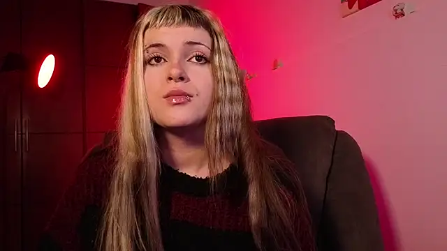 NEXT DOOR GIRL  online show from 13, 2, 2026