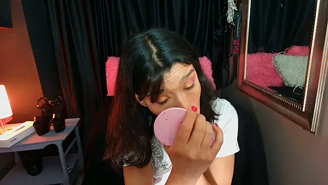 AvaLusty online show from 2, 2, 2026