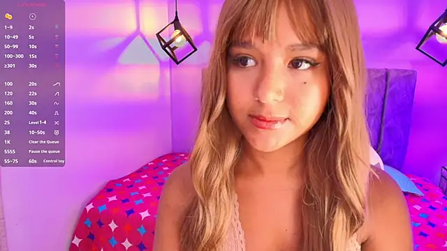 Snapshot of Sophiee_Velvet chatting on 16, 9, 2025 Sophiee Velvet online show from 16, 9, 2025