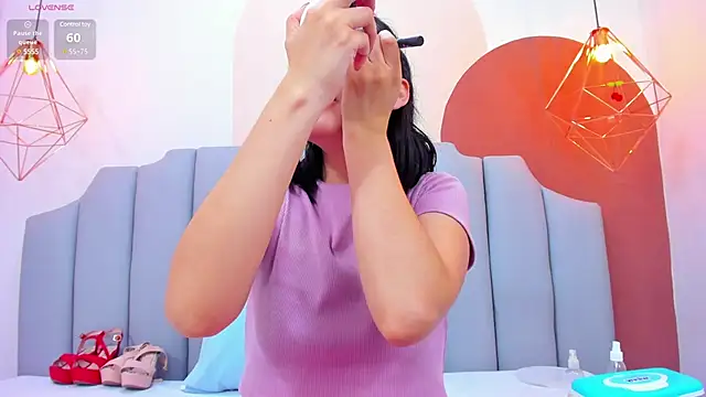 Snapshot of ThailyCherry chatting on 28, 1, 2025 ThailyCherry online show from 28, 1, 2025