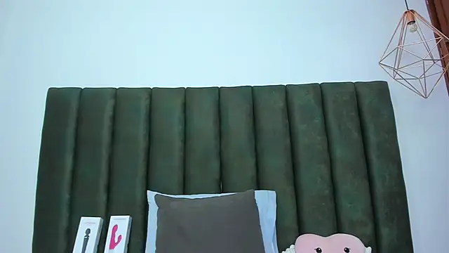 Snapshot of ThailyCherry chatting on 1, 10, 2025 ThailyCherry online show from 1, 10, 2025