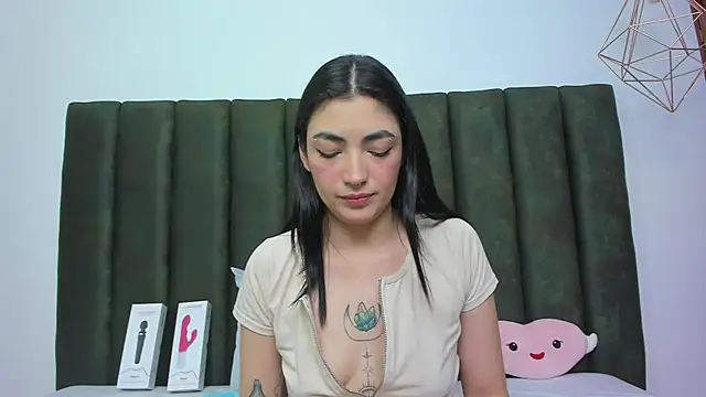 Snapshot of ThailyCherry chatting on 10, 10, 2025 ThailyCherry online show from 10, 10, 2025