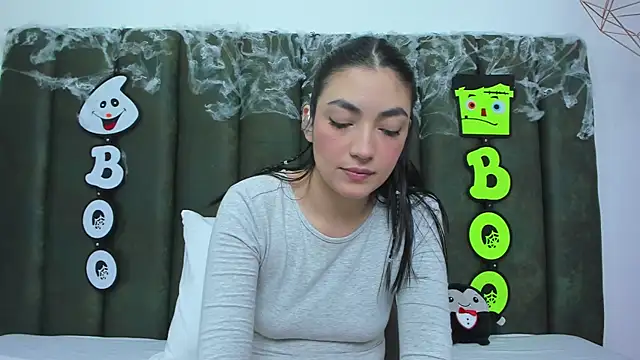 Snapshot of ThailyCherry chatting on 23, 10, 2025 ThailyCherry online show from 23, 10, 2025