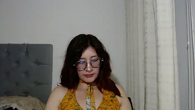 Snapshot of mariana124- chatting on 8, 1, 2025 mariana124- online show from 8, 1, 2025