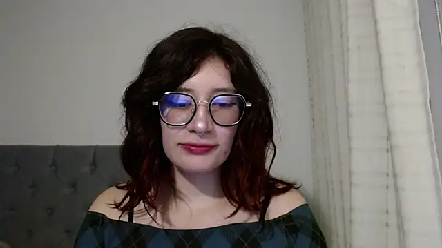 Snapshot of mariana124- chatting on 9, 1, 2025 mariana124- online show from 9, 1, 2025