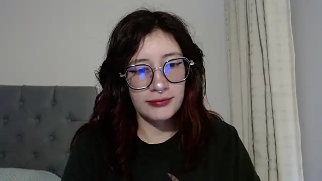 Snapshot of mariana124- chatting on 11, 1, 2025 mariana124- online show from 11, 1, 2025