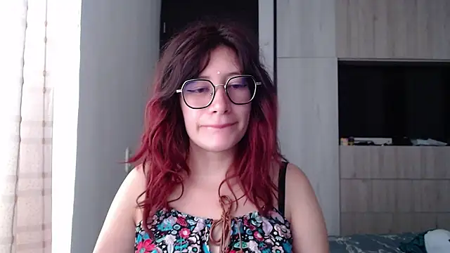 Snapshot of mariana124- chatting on 8, 2, 2025 mariana124- online show from 8, 2, 2025