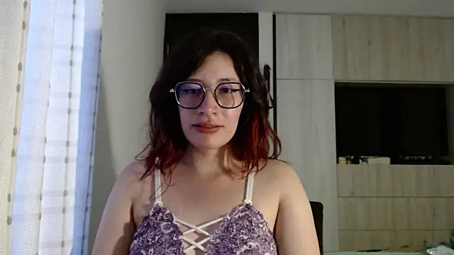 Snapshot of mariana124- chatting on 10, 2, 2025 mariana124- online show from 10, 2, 2025