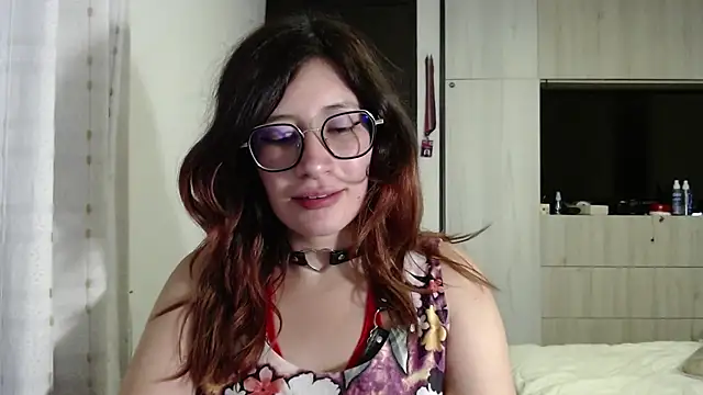 Snapshot of mariana124- chatting on 11, 3, 2025 mariana124- online show from 11, 3, 2025