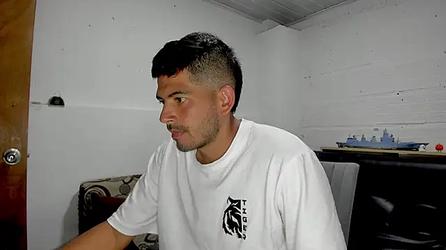 Himoreno25 online show from 27, 1, 2025