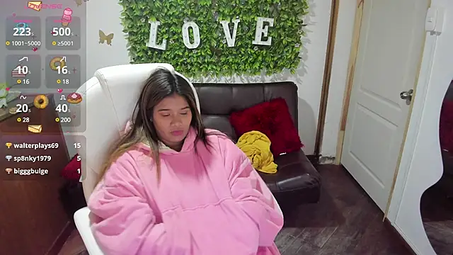 Snapshot of Enma__clark chatting on 20, 12, 2024 Enma clark online show from 20, 12, 2024