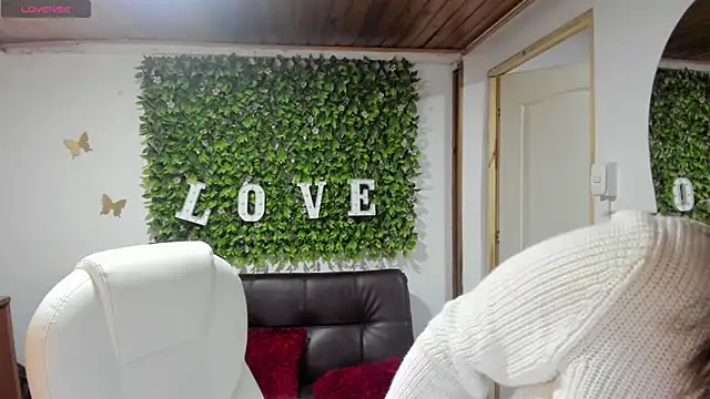 Snapshot of Enma__clark chatting on 26, 2, 2025 Enma clark online show from 26, 2, 2025