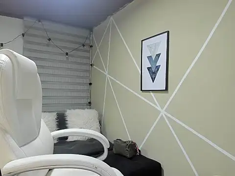 Snapshot of Enma__clark chatting on 24, 10, 2025 Enma clark online show from 24, 10, 2025