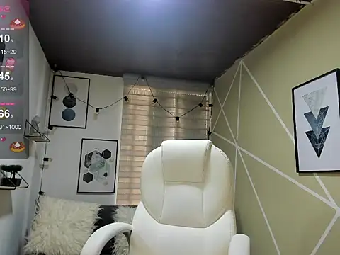 Snapshot of Enma__clark chatting on 5, 11, 2025 Enma clark online show from 5, 11, 2025